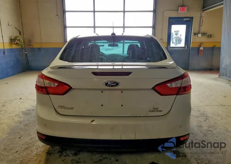 2014 Ford Focus Se from USA, damaged, VIN 1FADP3F21EL217544